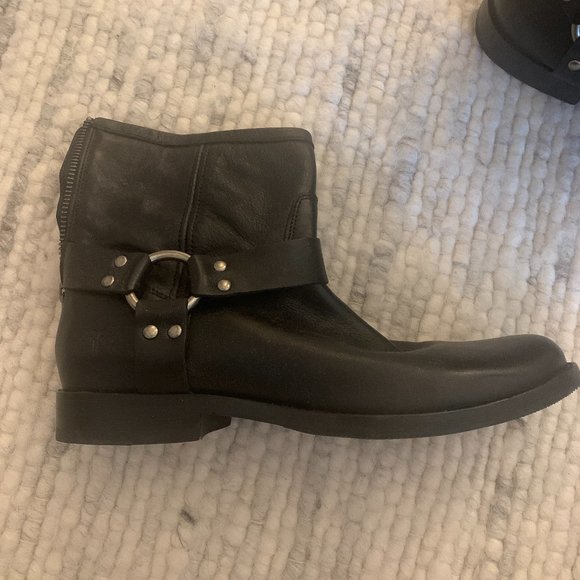Frye Harness Short Back Zip Boots - Picture 1 of 6